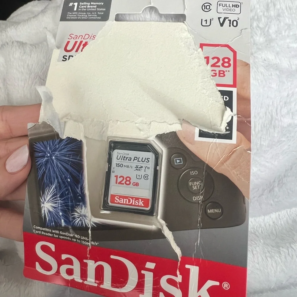 brand new san disk ultra plus 128 GB memory card